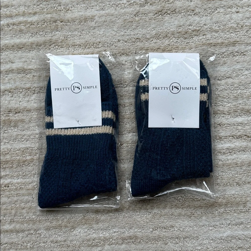 NWT 2 Pairs of Pretty Simple MINIMALIST STRIPE SOCKS Navy and Cream